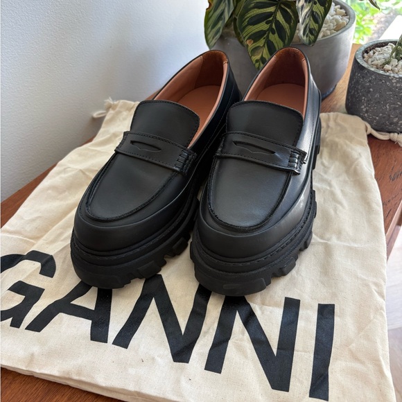 Ganni Women’s Black Lugsole Chunky Loafers - Picture 7 of 10
